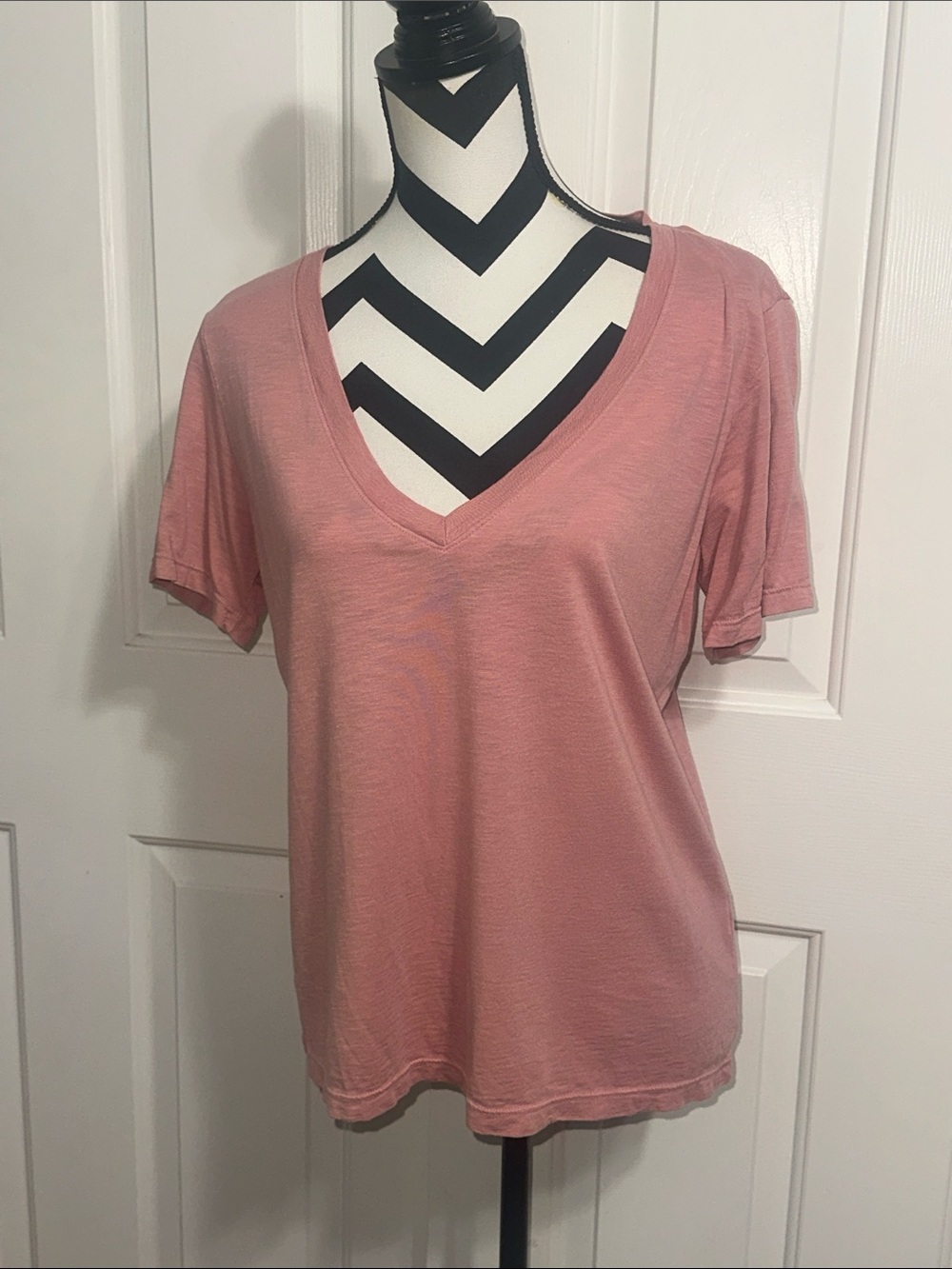 Marine Layer Soft V-Neck Tee in Dusty Rose